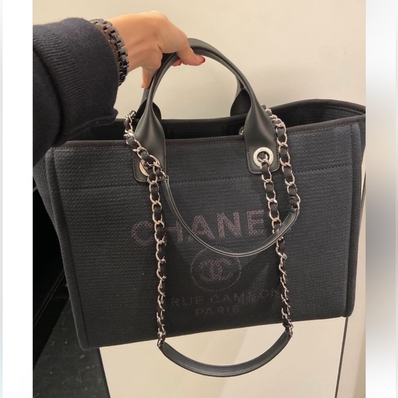 CHANEL Handbags - Chanel deauville tote